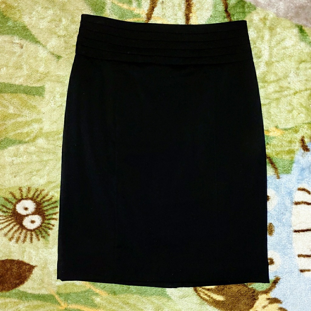 NWOT H&M Black Pencil Skirt